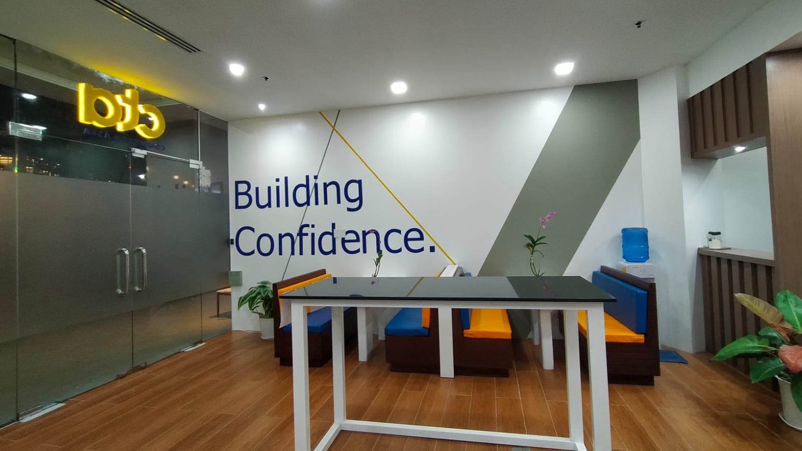 BDO Building Confidence environmental wall graphics